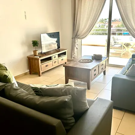 Nissi Sandy Bay C09 Apartment *